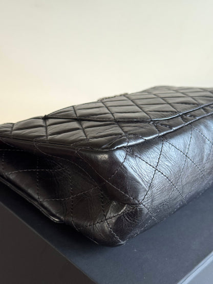 Pre-owned Chanel 2.55 Reissue Maxi 227 Black Calfskin Flap Bag