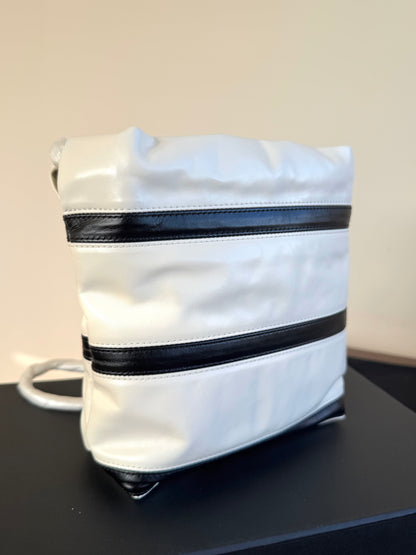 Pre-owned Chanel 22 Mini Black White Leather Tote Bag