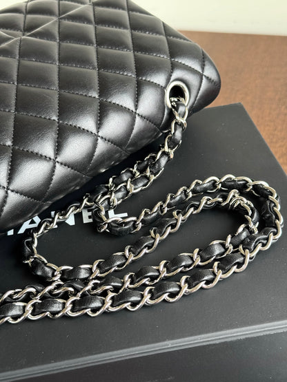 Pre-owned Chanel Timeless Classic Medium Black Lambskin Flap Bag