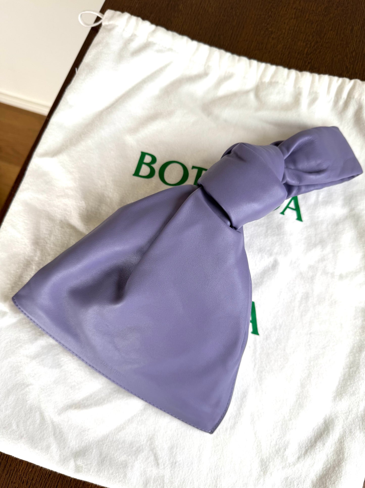 Pre-owned Bottega Veneta The Twist Mini Lavender Leather Bag