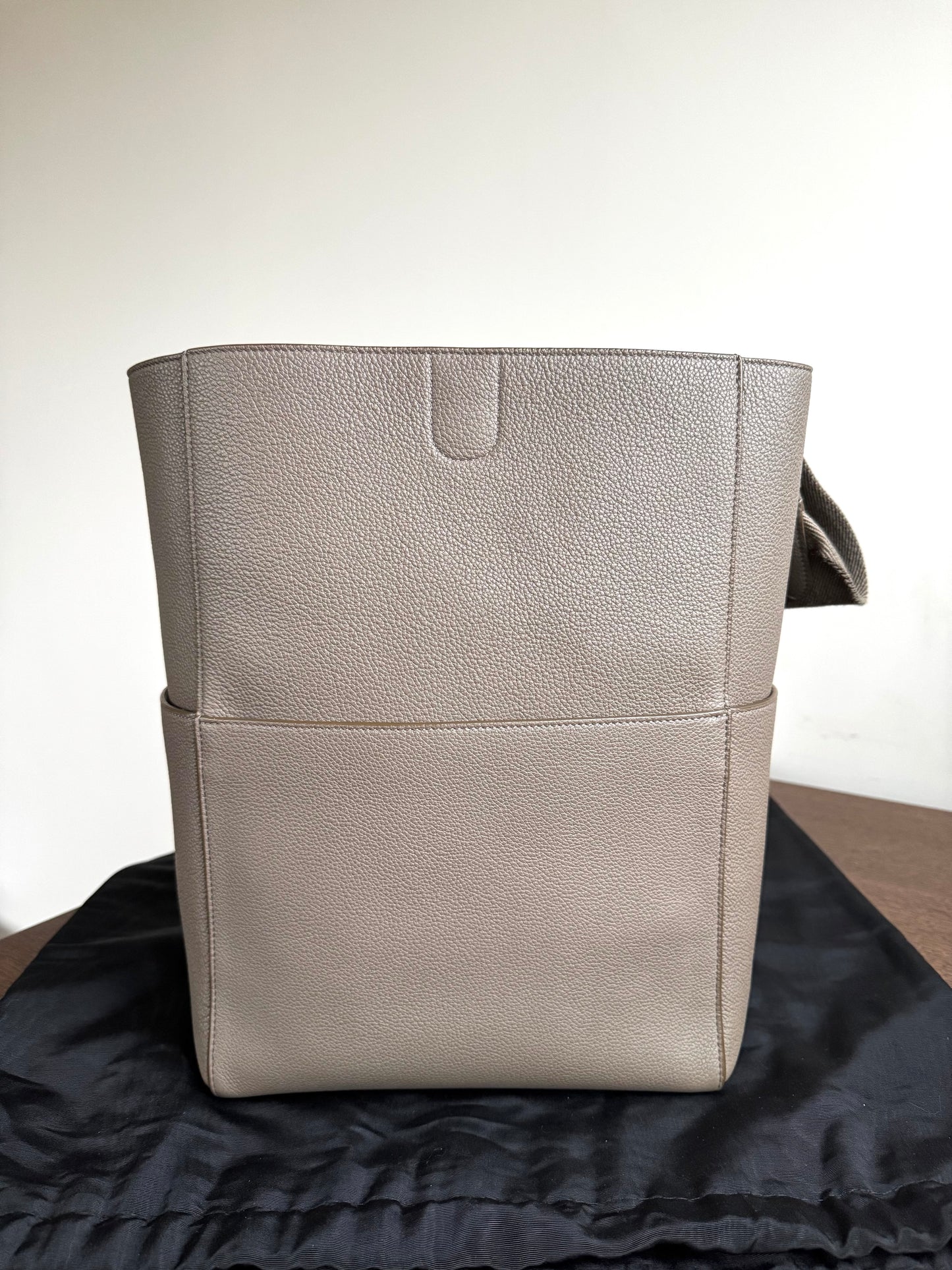 Pre-owned Céline Seau Sangle Taupe Leather Tote Bag