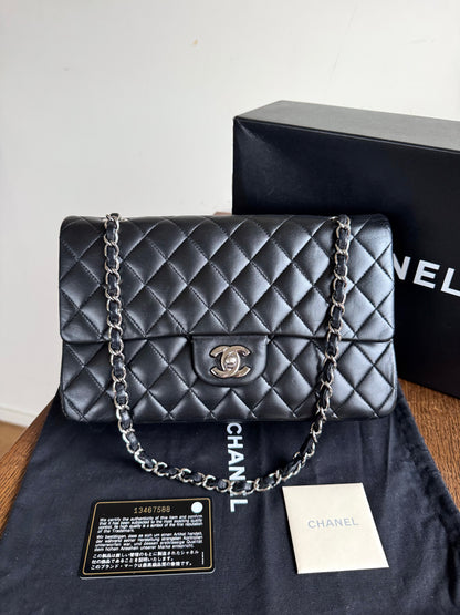 Pre-owned Chanel Timeless Classic Medium Black Lambskin Flap Bag