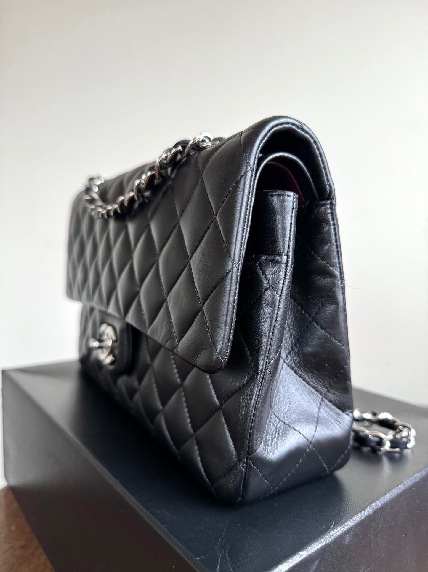 Pre-owned Chanel Timeless Classic Medium Black Lambskin Flap Bag