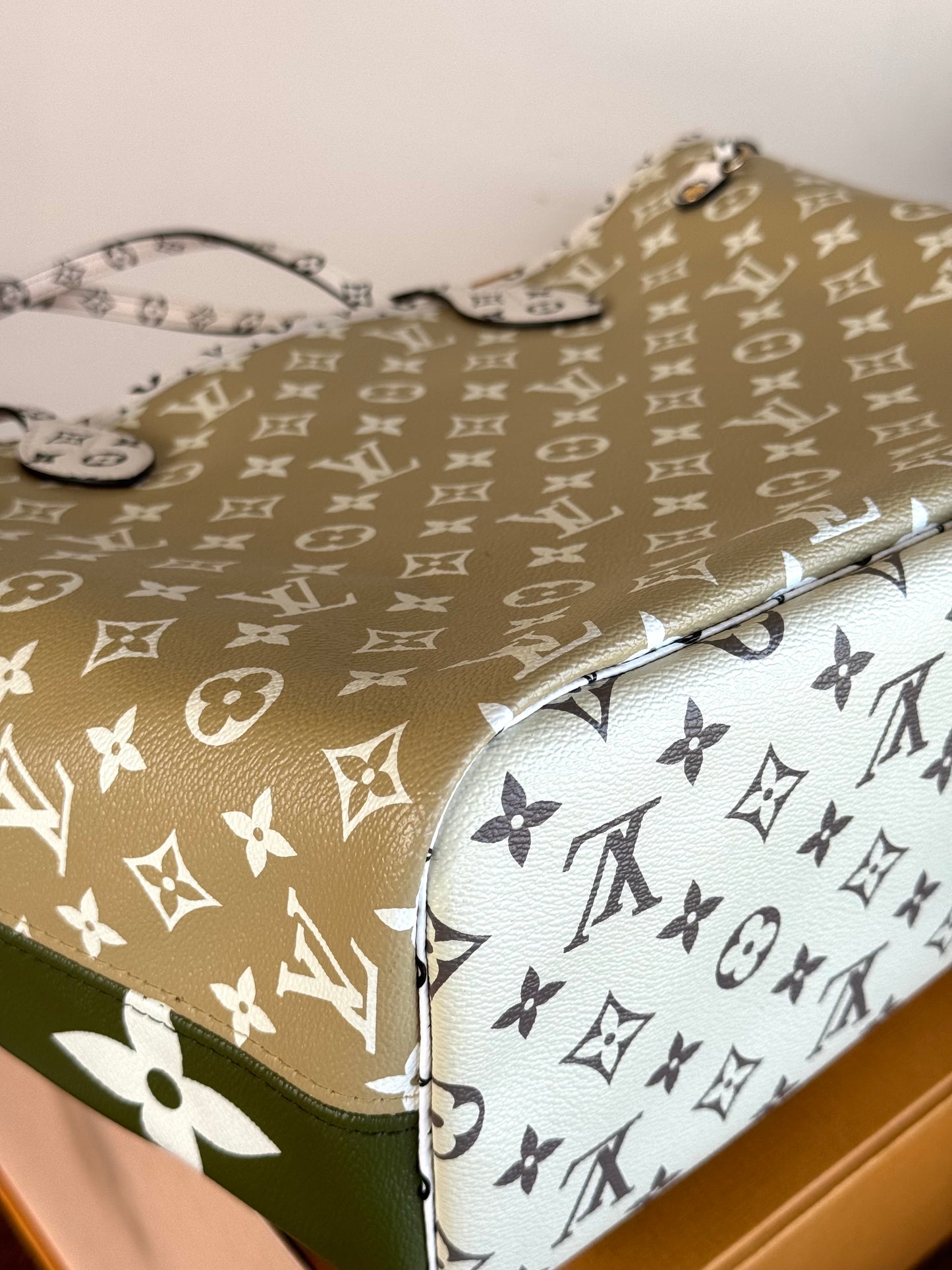 Pre-owned Louis Vuitton Neverfull MM Monogram Giant Kaki Tote Bag