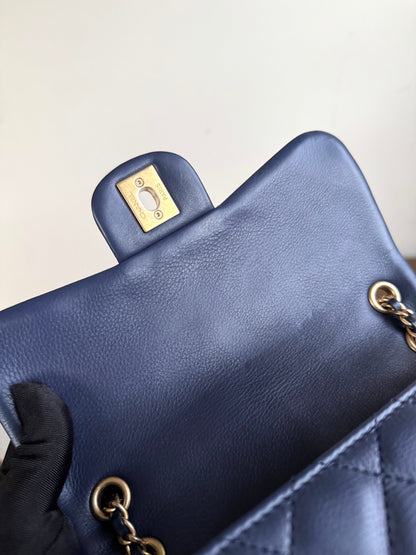 Pre-owned Chanel Rock The Corner Small Navy Leather Flap Bag