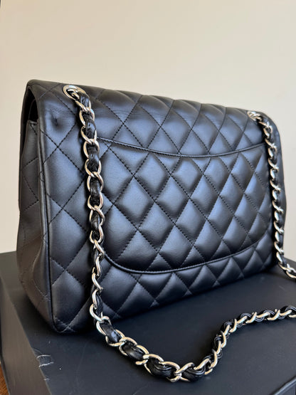 Pre-owned Chanel Timeless Classic Jumbo Black Lambskin Flap Bag