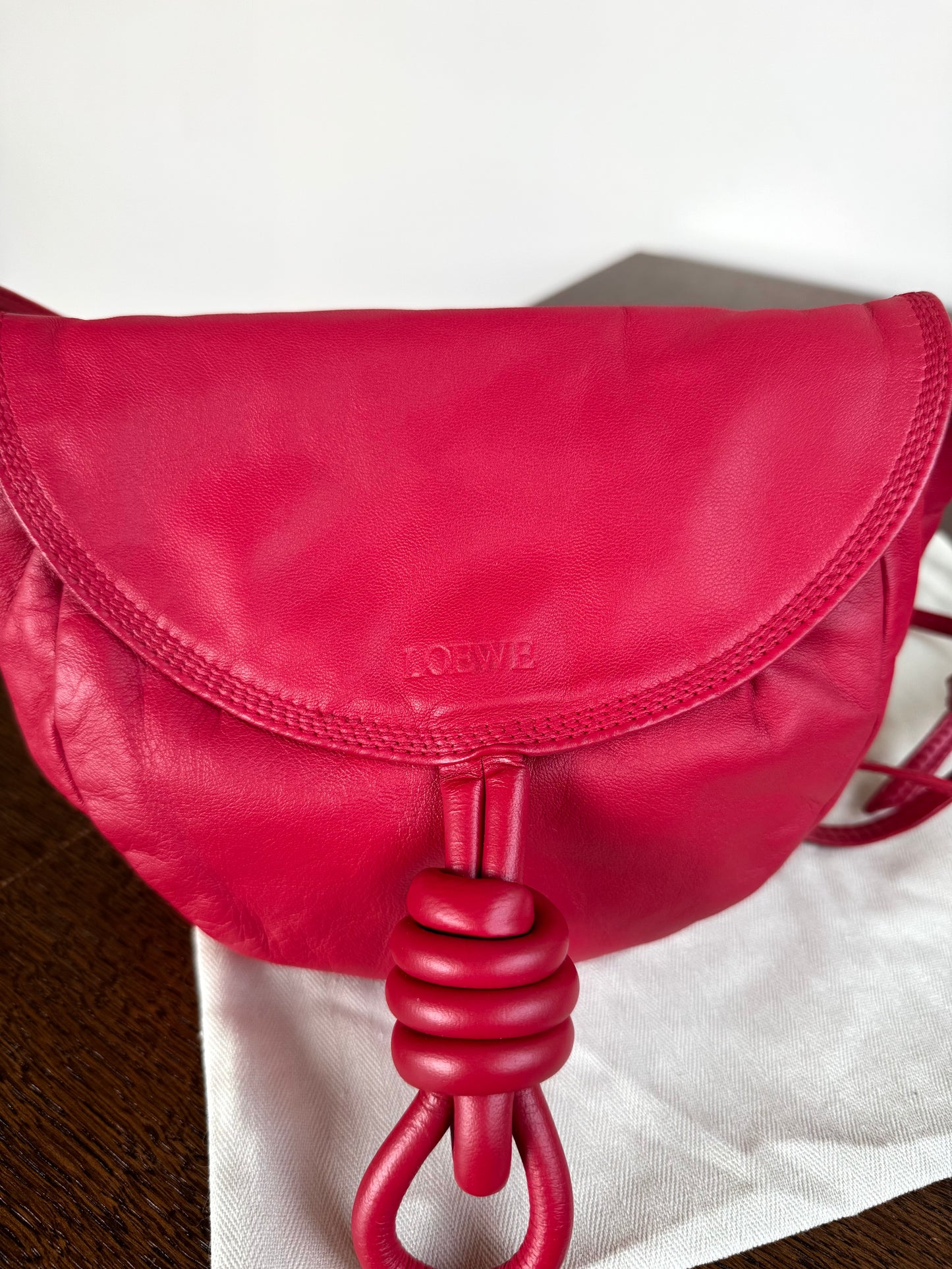 Pre-owned Loewe Red Leather Crossbody Bag