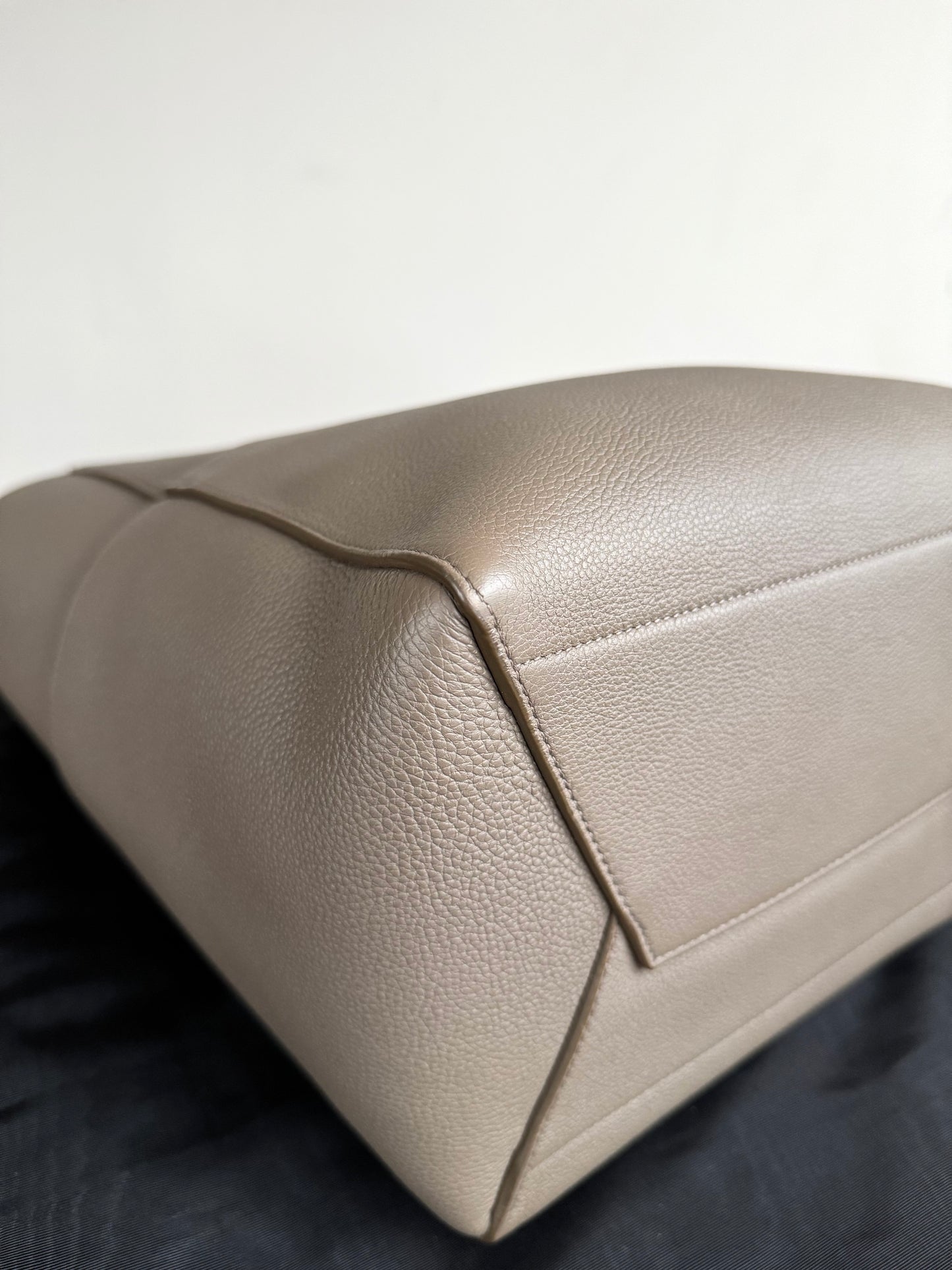 Pre-owned Céline Seau Sangle Taupe Leather Tote Bag