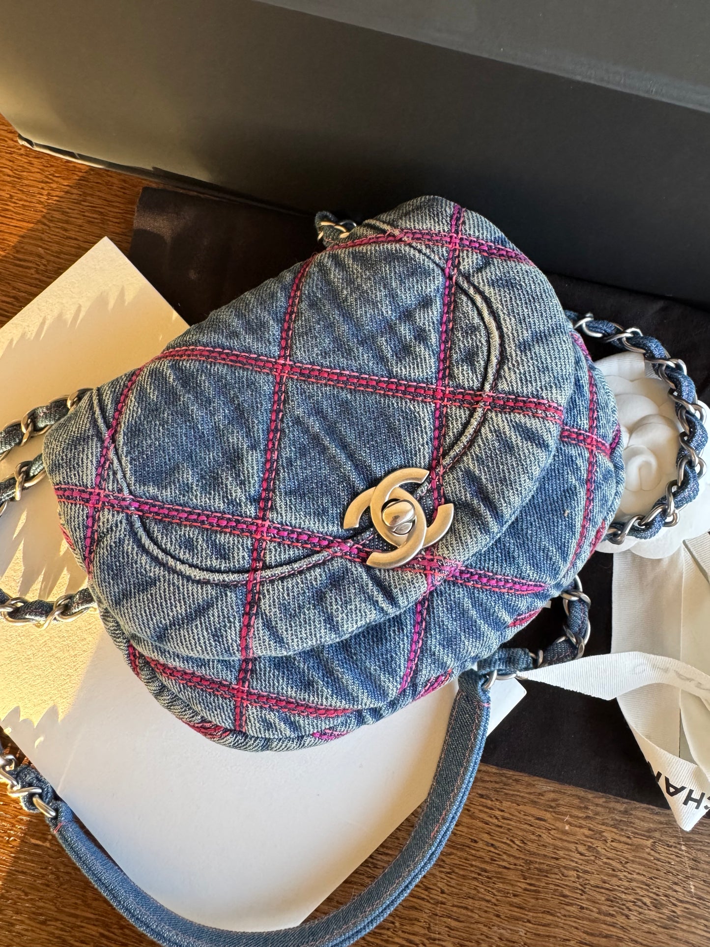 Pre-owned Chanel 22S Coco Beach Mini Denim Crossbody Bag