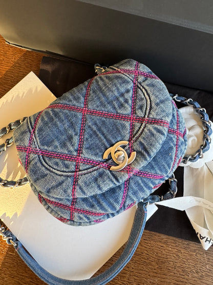 Pre-owned Chanel 22S Coco Beach Mini Denim Crossbody Bag