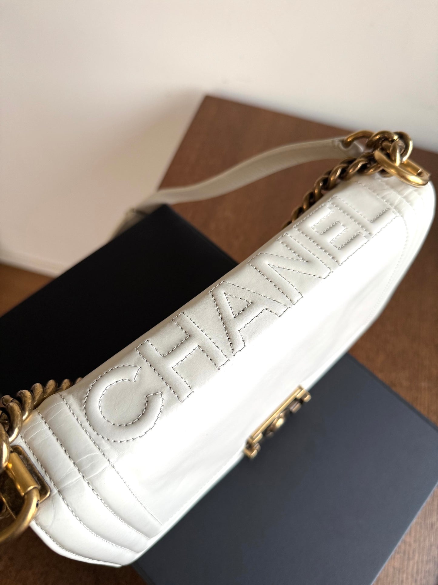 Pre-owned Chanel Boy Medium Original Clasp White Leather Flap Bag