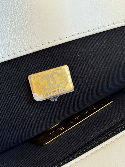 Pre-owned Chanel 19 Large White Lambskin Flap Bag