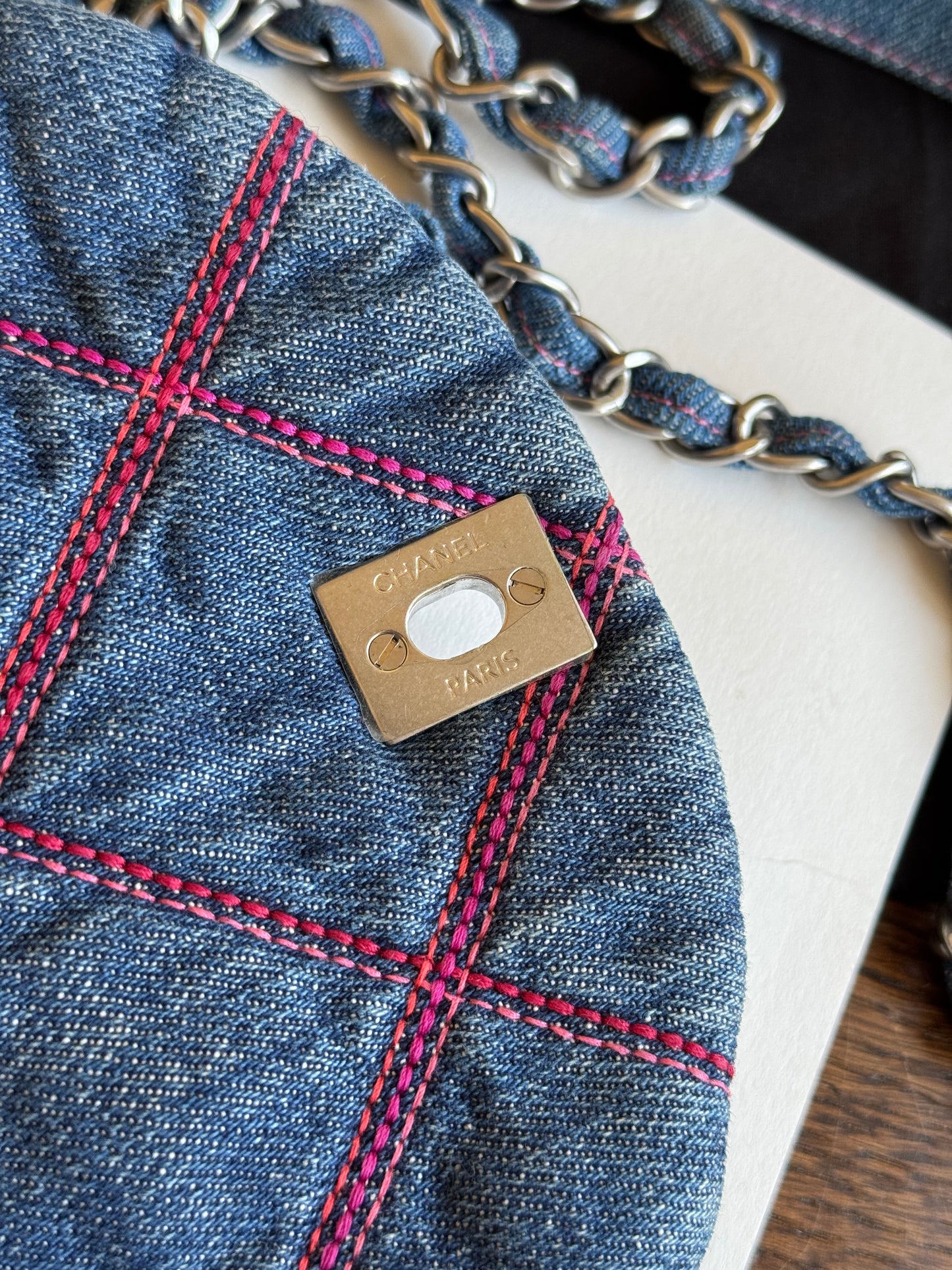Pre-owned Chanel 22S Coco Beach Mini Denim Crossbody Bag