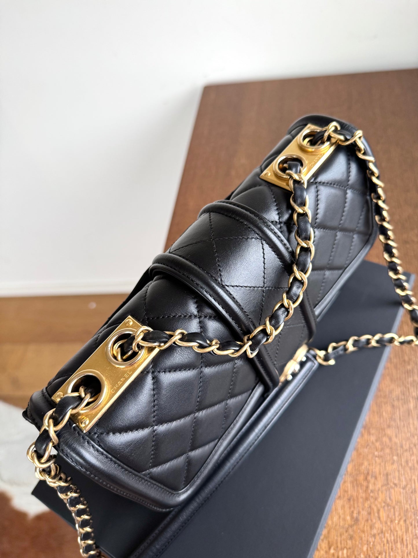 Pre-owned Chanel Elegant CC Medium Black Leather Flap Bag