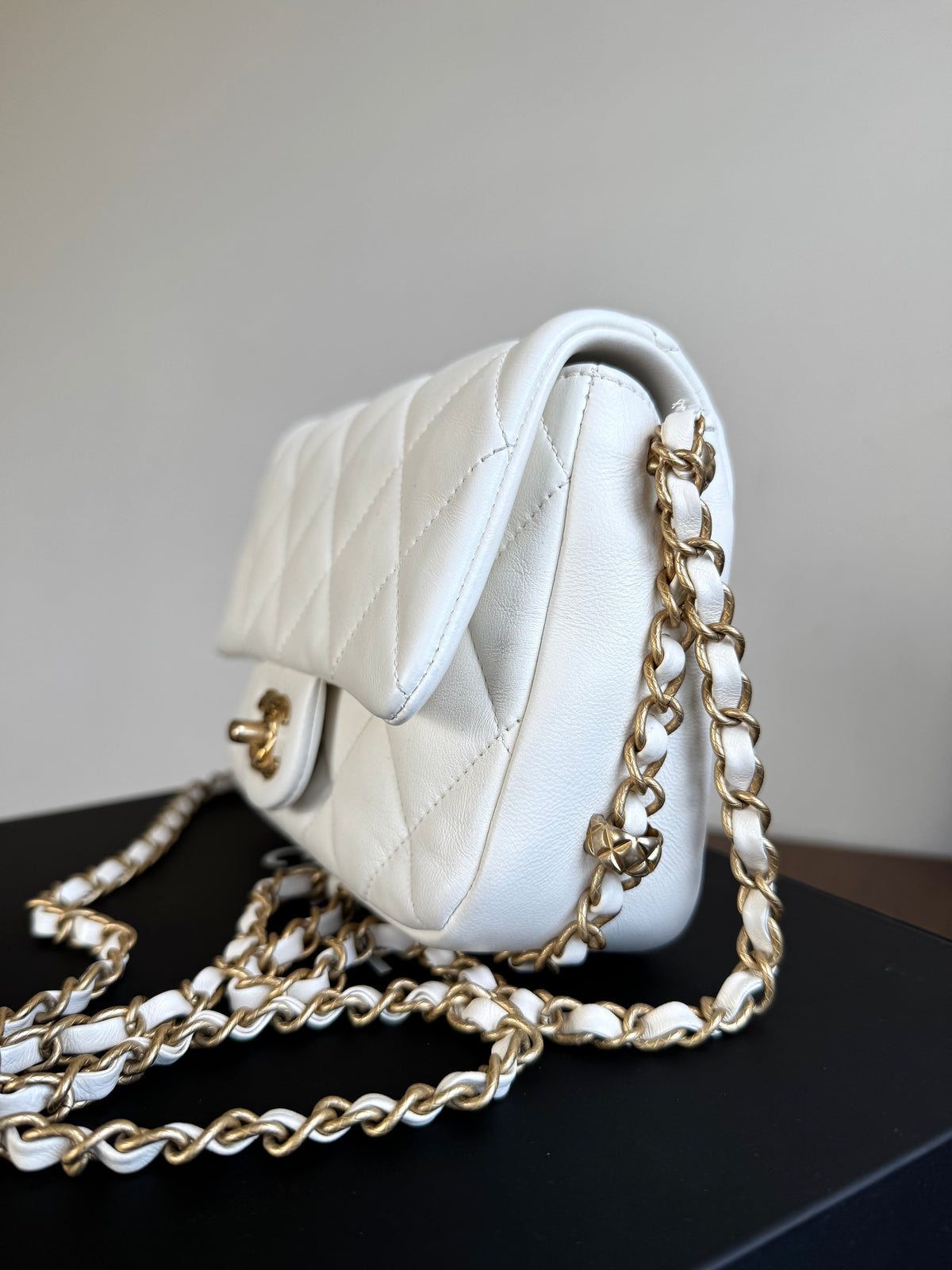 Pre-owned Chanel CC Mini Dynasty White Leather Flap Bag